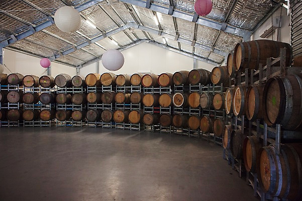 포토 JPG 해외풍경 실내 사람없음 여러개 호주 오크통 와인통 국내포토 해외 다수 풍경 내부 와인 오세아니아 파일형식