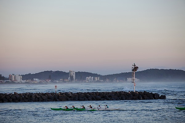 포토 JPG 주간 해외풍경 바다 하늘 사람 여러명 야외 호주 카누 국내포토 자연요소 해외 다수 풍경 수상스포츠 오세아니아 파일형식