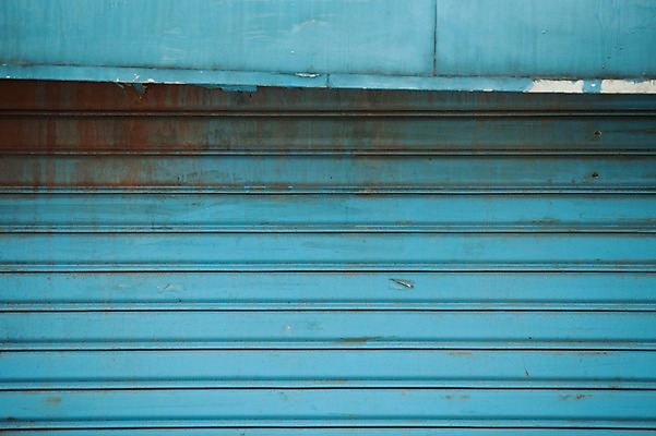 포토 JPG 주간 벽 백그라운드 사람없음 야외 파란색 셔터 국내포토 자연요소 컬러 파일형식