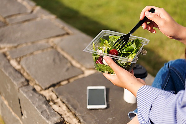 포토 JPG 주간 공원 여자 행복 포크 다이어트 휴식 한명 사람 앉기 잔디 성인 야외 옆모습 30대 스마트폰 식사 샐러드 한국인 하반신 가을 편안함 커피잔 브런치 성인여자한명만 시흥 소확행 갯골생태공원 국내포토 자연요소 식물 1 식기 계절 공공시설 감정 커피 음식 뷰포인트 컨셉 모션 잔 건강 동양인 장년 핸드폰 스마트기기 감각 신조어 경기도 여자한명만 성인여자만 파일형식