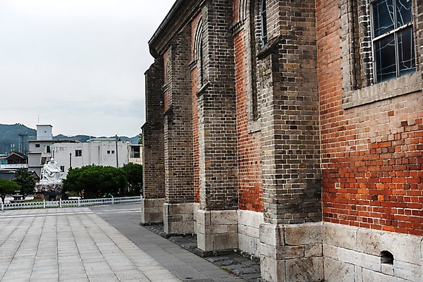 포토 JPG 주간 한국전통 전통문화 벽 여행 고건축 풍경 사람없음 야외 성당 문화재 전주 전주한옥마을 전동성당 국내포토 자연요소 전통 건축물 문화 종교건축 한국 전라북도 한옥마을 파일형식