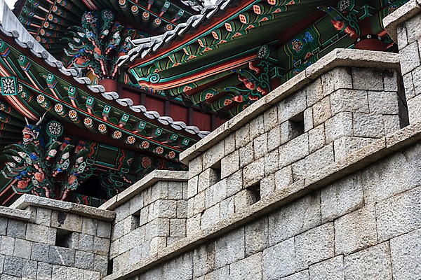 포토 JPG 주간 한국전통 전통문화 여행 고건축 한국건축 풍경 사람없음 야외 문 문화재 화려 성 처마 보물 성문 국내여행 전주 풍남문 전주한옥마을 국내포토 자연요소 전통 건축물 건축 문화 컨셉 한국 전라북도 한옥마을 파일형식