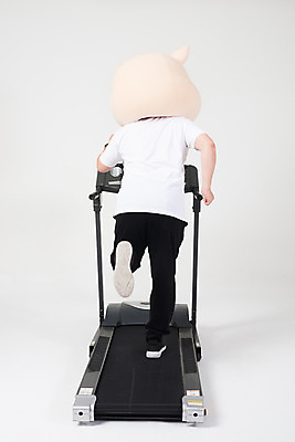 포토 JPG 스튜디오촬영 전신 남자 실내 한명 사람 20대 성인 뒷모습 달리기 운동 건강관리 한국인 돼지띠 돼지 흰배경 런닝머신 돼지캐릭터 유산소운동 동물탈 인형탈 성인남자한명만 기해년 국내포토 1 뷰포인트 동물캐릭터 백그라운드 포유류 모션 건강 관리 동양인 청년 내부 운동기구 흰색 십이지신 탈 남자한명만 성인남자만 파일형식 2019년