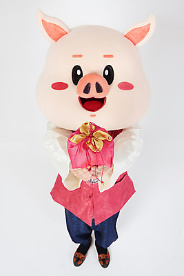 포토 JPG 스튜디오촬영 전신 명절 남자 새해 실내 한명 들기 사람 20대 성인 앞모습 하이앵글 설날 추석 한국인 돼지띠 돼지 한복 손내밀기 흰배경 해피뉴이어 돼지캐릭터 선물꾸러미 동물탈 새해선물 인형탈 추석선물 성인남자한명만 기해년 설선물 국내포토 1 한국전통 전통 기념일 뷰포인트 동물캐릭터 백그라운드 포유류 모션 선물 동양인 손짓 청년 내부 새해인사 흰색 십이지신 전통의상 탈 남자한명만 성인남자만 파일형식 2019년 명절선물