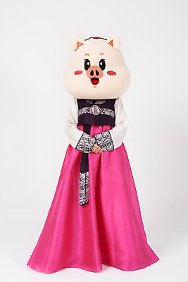 포토 JPG 스튜디오촬영 전신 여자 명절 실내 한명 사람 20대 성인 앞모습 설날 추석 한국인 돼지띠 돼지 한복 흰배경 해피뉴이어 돼지캐릭터 손모으기 동물탈 인형탈 성인여자한명만 기해년 국내포토 1 한국전통 전통 기념일 뷰포인트 동물캐릭터 백그라운드 포유류 동양인 손짓 청년 내부 새해인사 흰색 십이지신 전통의상 탈 여자한명만 성인여자만 파일형식 2019년