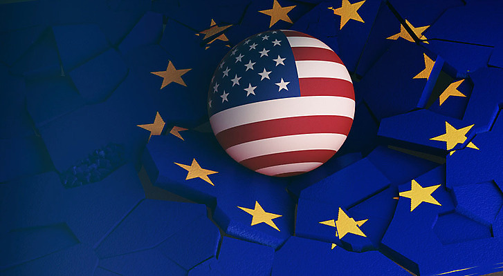 PSD 편집이미지 백그라운드 공 사람없음 파란색 3D소스 3D 미국 성조기 국기 충돌 디지털합성 무역 긴장 깨짐 유럽연합 산산조각 관세 편집3D 감정 산업 컬러 컨셉 북아메리카 손상 세금 파일형식