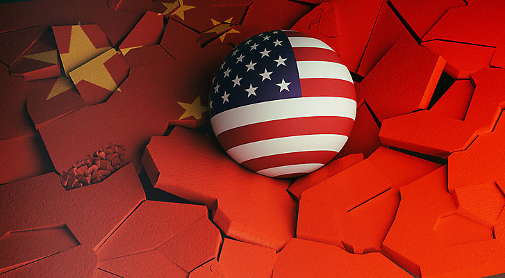 PSD 편집이미지 백그라운드 공 사람없음 빨간색 3D소스 3D 미국 중국 성조기 충돌 오성홍기 디지털합성 무역 긴장 깨짐 산산조각 관세 편집3D 감정 산업 아시아 컬러 컨셉 북아메리카 손상 국기 세금 파일형식