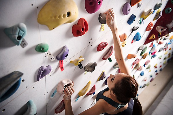 포토 JPG 우먼라이프 응시 여자 스포츠 실내 매달리기 한명 안전 사람 상반신 20대 성인 레포츠 운동복 하이앵글 운동 헬스장 한국인 도전 잡기 익스트림스포츠 체육관 오르기 암벽등반 인공암벽등반 최선 클라이밍 성인여자한명만 국내포토 1 라이프스타일 시선 옷 뷰포인트 모션 레저 건강 동양인 청년 내부 헬스 등산 등반 여자한명만 성인여자만 파일형식