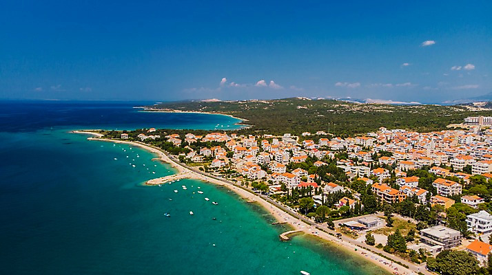 포토 JPG 주간 해외풍경 바다 섬 유럽풍경 자연 주택 풍경 해변 사람없음 야외 건물 마을 휴양지 크로아티아 항공촬영 파그섬 국내포토 자연요소 해외 건축물 유럽 뷰포인트 장소 생태계 파일형식