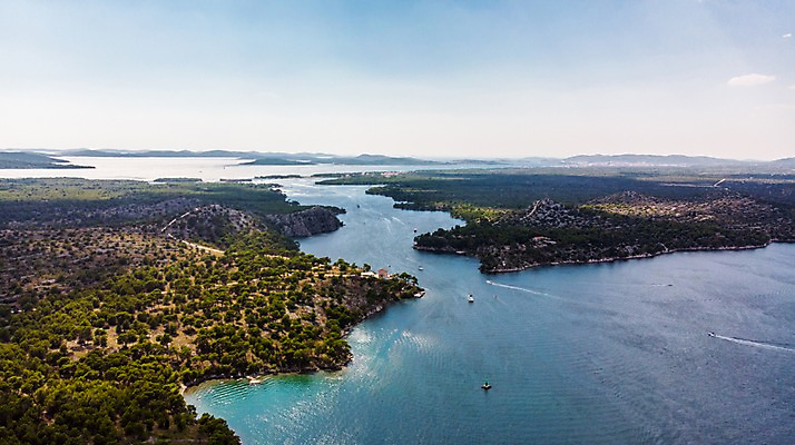 포토 JPG 주간 해외풍경 바다 유럽풍경 자연 국립공원 풍경 사람없음 야외 숲 언덕 운하 항공촬영 쉬베니크 국내포토 자연요소 해외 공원 유럽 뷰포인트 생태계 크로아티아 파일형식