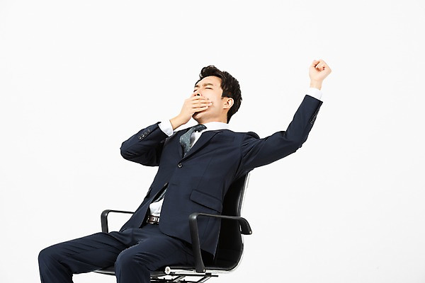 포토 JPG 스튜디오촬영 남자 의자 비즈니스 실내 피곤 한명 사람 정장 상반신 20대 청년 옆모습 한국인 비즈니스맨 흰배경 기지개 하품 성인남자한명만 국내포토 1 옷 뷰포인트 가구 백그라운드 컨셉 모션 동양인 성인 내부 흰색 직장인 생리현상 남자한명만 성인남자만 파일형식