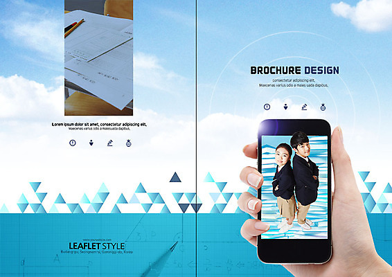 전신 PSD 구름 템플릿 학생 표지디자인 북디자인 손 출판디자인 여자 표지 남자 교복 리플렛 북커버 청소년 하늘 사람 팜플렛 두명 신체부위 10대 파란색 스마트폰 하이앵글 시험 한국인 청소년교육 시험지 십대만 이미지템플릿 자연요소 옷 교육 뷰포인트 컬러 동양인 핸드폰 스마트기기 파일형식