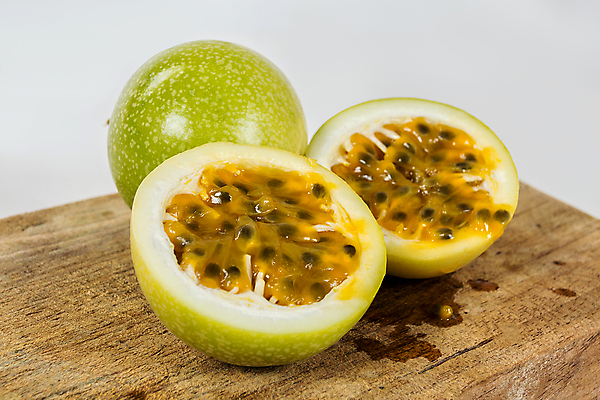 포토 JPG 해외이미지 음식 조각 백그라운드 잎 다이어트 과일 디저트 건강 씨앗 사람없음 빨간색 초록색 노란색 주스 흰색 신선 오픈 달콤 맛 떨어짐 자르기 묘사 오브젝트 싱글 유기농 열정 브라질 남쪽 내추럴 고립 숙성 이국적 해외포토 식물 웰빙 감정 음료 컬러 컨셉 모션 남아메리카 방향 파일형식 이미지허브