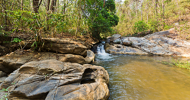 포토 JPG 해외이미지 나무 공원 여행 태국 자연 풍경 사람없음 물 환경 폭포 흐름 바위 신선 숲 암초 산소 내추럴 해외포토 자연요소 식물 공공시설 아시아 컨셉 돌_바위 원소 생태계 파일형식 이미지허브