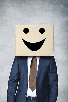 포토 JPG 해외이미지 남자 회색배경 한명 웃음 정장 상반신 성인 앞모습 비즈니스맨 종이상자 성인남자한명만 해외포토 1 옷 뷰포인트 백그라운드 비즈니스 표정 사람 상자 회색 직장인 남자한명만 성인남자만 파일형식 이미지허브