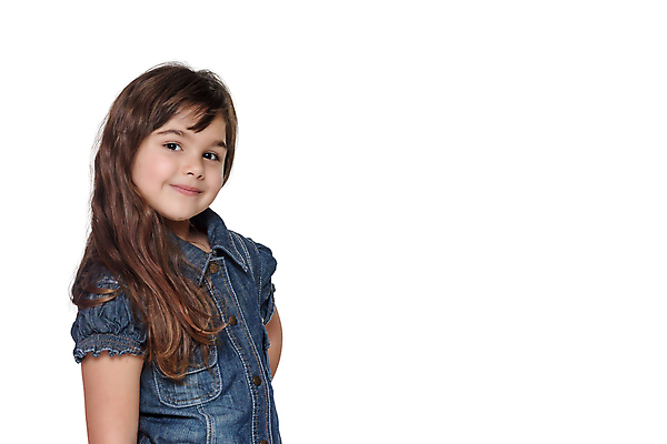 포토 JPG 해외이미지 백인 모델 1 긴머리 응시 드레스 여자 행복 얼굴 어린이 백그라운드 갈색머리 미소 사람 소녀 사람없음 갈색 유행 평화 흰색 표현 작음 시원함 싱글 고립 해외포토 서양인 헤어스타일 시선 옷 감정 컬러 컨셉 표정 신체부위 크기 파일형식 이미지허브