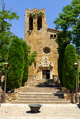 포토 JPG 해외이미지 나무 외관 유럽 종교 여행 건축양식 하늘 벽돌 사람없음 야외 건물 파란색 교회 마을 탑 도시 중세 역사 스페인 지중해 타운 신앙심 옛날 해외포토 식물 건축물 건축 나라 바다 컬러 종교건축 파일형식 이미지허브