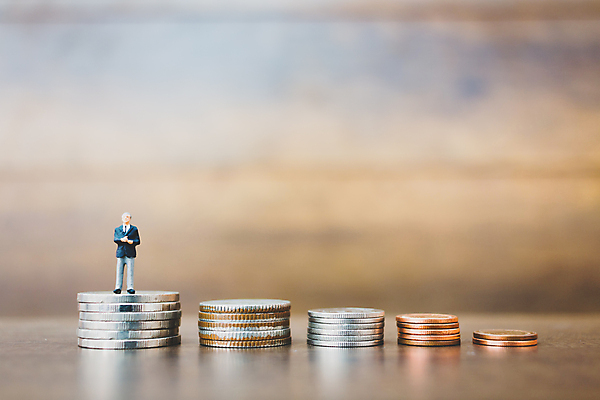 포토 JPG 해외이미지 남자 포즈 백그라운드 돈 비즈니스 사업가 사람 정장 사람없음 금융 장난감 숫자 우주 금속 동전 미니어처 업무 비즈니스맨 재산 작음 상인 리더 상업 딜러 판매원 미니 운영자 해외포토 직업 문자 옷 재질 경제 모형 작업 직장인 크기 파일형식 이미지허브