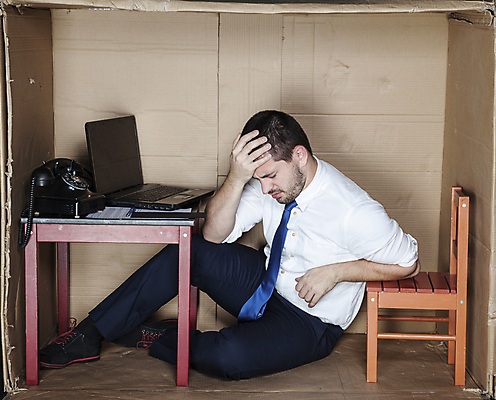 포토 JPG 해외이미지 전신 백인 남자 의자 탁자 한명 앉기 성인 옆모습 노트북 상자 사무실 업무 비즈니스맨 전화기 갇힘 답답함 성인남자한명만 해외포토 서양인 1 뷰포인트 가구 비즈니스 모션 사람 전자제품 작업 직장인 감각 남자한명만 성인남자만 파일형식 이미지허브