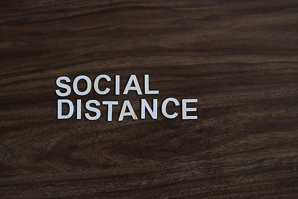 포토 JPG 해외이미지 여자 거리 건강 가면 안전 사람 사람없음 바이러스 보호 질병 측정 감염 전염 일반 고립 소셜 위생관리 해외포토 컨셉 의학 관리 파일형식 이미지허브