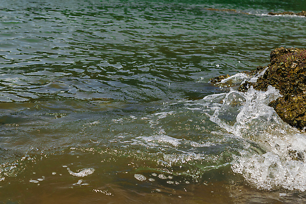 포토 JPG 해외이미지 계절 모래 파도 바다 섬 여행 태국 자연 휴가 휴식 선반 따뜻함 풍경 사람없음 야외 초록색 물 여름 파란색 모래사장 노란색 거품 껍질 굴 흰색 서핑 떨어짐 장면 암초 내추럴 석회암 터키석 파라다이스 수평선 해외포토 자연요소 아시아 컬러 가구 컨셉 어패류 암석 수상스포츠 보석 생태계 파일형식 이미지허브