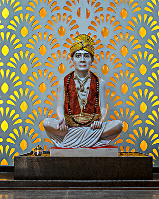 포토 JPG 해외이미지 전통 손 아시아 종교 문화 얼굴 조각 여행 백그라운드 추상 미술 동양인 사람없음 장식 컬러풀 조각상 숫자 머리 화목 흰색 기도 사찰 영혼 황금 인도인 심볼 신화 귀족 숭배 신앙심 힌두교 해외포토 외국인 문자 나라 컬러 컨셉 무늬 종교건축 문화예술 인종 신체부위 조형물 파일형식 이미지허브