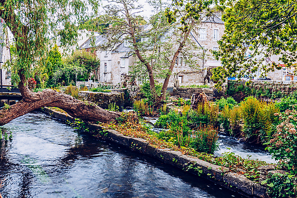 포토 JPG 해외이미지 나무 식물 꽃 유럽 건축양식 자연 주택 미술 풍경 사람없음 야외 물 여름 강 컬러풀 마을 산책로 프랑스 바위 시골 개울 역사 강가 타운 프랑스어 옛날 해외포토 자연요소 문자 계절 건축 나라 길 컬러 문화예술 건물 돌_바위 도시 생태계 파일형식 이미지허브