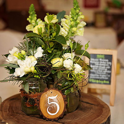 포토 JPG 해외이미지 꽃 조각 결혼 백그라운드 꽃무늬 장신구 탁자 결혼식 함께함 사랑 이벤트 사람없음 장식 파티 요식업 식당 흰색 축하 센터 고급 우아함 닫기 묘사 준비 설정 수목 접수 특별함 해외포토 식물 감정 산업 컬러 가구 컨셉 무늬 모션 상점 파일형식 이미지허브