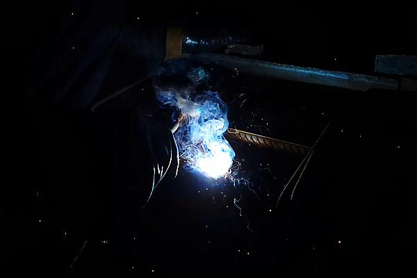 포토 JPG 해외이미지 직업 손 산업 장갑 공장 불꽃 노동자 골격 직장 사람없음 야외 빛 금속 장비 도구 공구 잡기 수술 붓기 수리 제조 보호 위험 땅 공학 국회 온실 용접 용접공 철강 해외포토 잡화 교육 컨셉 회사 공업 의학 모션 재질 불 신체부위 치료 파일형식 이미지허브