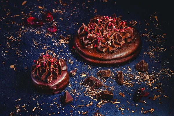 포토 JPG 해외이미지 전통 접시 커피 음식 조각 백그라운드 포크 재료 디저트 치즈 유제품 사람없음 장식 쿠키 케이크 초콜릿 이탈리아 사막 흐름 우유 프랑스 소용돌이 신선 뜨거움 액체 붓기 달콤 크림 서빙 코코아 요거트 와플 고립 무스 반투명 저지방 크림치즈 프로스팅 해외포토 식기 유럽 음료 컨셉 모션 회오리 맛 기름_음식 제빵 파일형식 이미지허브