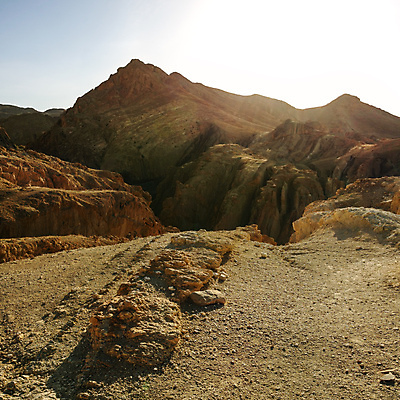 포토 JPG 해외이미지 나무 모래 여행 아프리카 자연 하늘 산 건조 손바닥 풍경 사람없음 야외 초록색 여름 파란색 빛 햇빛 태양 골짜기 계곡 봄 사막 바위 뜨거움 황무지 동굴 지중해 언덕 부식 사하라 오아시스 이국적 지도책 지질학 튀니지 수평선 해외포토 자연요소 식물 손 계절 교육 나라 바다 컬러 책 돌_바위 생태계 파일형식 이미지허브