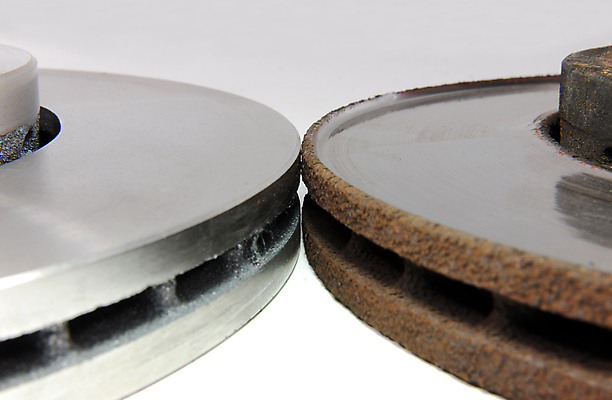 포토 JPG 해외이미지 산업 도로 2 부분 교통시설 자동차 새로움 안전 사람없음 세트 금속 쌍 수리 정지 제조 은색 브레이크 서비스 짐차 정비공 느림 패드 고립 교체 그만 옛날 자동 진짜 철강 해외포토 길 육상교통 컬러 교통 컨셉 모션 재질 기술자 시설 파일형식 이미지허브