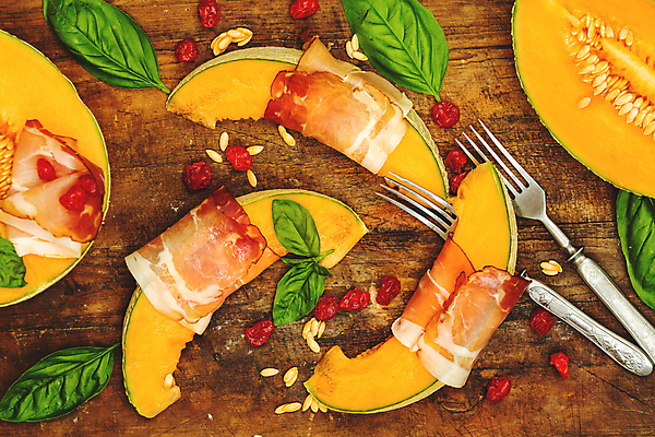 포토 JPG 해외이미지 접시 음식 조각 백그라운드 잎 다이어트 과일 재료 부분 손가락 건강 육류 돼지고기 요리 사람없음 여름 식사 저녁식사 이탈리아 시골 신선 고명 파마 체리 달콤 정상 멜론 먹기 햄 날것 베이컨 바질 무화과 점심식사 뷔페 해외포토 식물 헤어스타일 식기 손 계절 유럽 식재료 모션 맛 파일형식 이미지허브