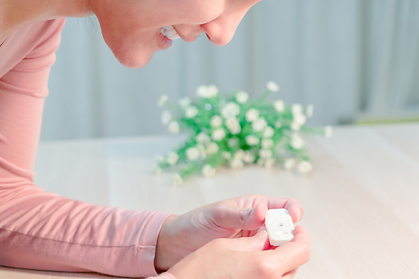 포토 JPG 해외이미지 손 응시 여자 행복 컨셉 가족 엄마 건강 한명 사람 성인 놀람 임산부 임신 아기 잡기 기다림 결과 긍정 부정적 해외포토 1 시선 감정 관계 모션 표정 신체부위 파일형식 이미지허브