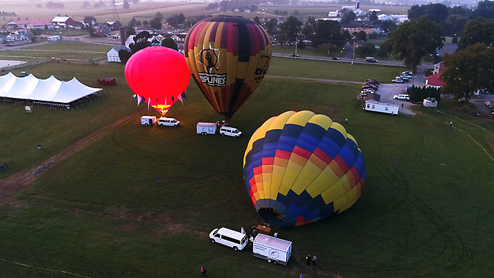 포토 JPG 해외이미지 구름 여행 교통시설 하늘 바람 불꽃 안테나 사람 풍경 사람없음 야외 여름 빛 태양 바구니 평화 일출 일몰 활발 자유 열기구 비행 뜨거움 승차 파일럿 항공 비행선 상승 리프트 풍선 강렬 드론 조감도 타격 해외포토 자연요소 직업 계절 교통 컨셉 통신 항공교통 모션 불 날씨 노을 시설 파일형식 이미지허브