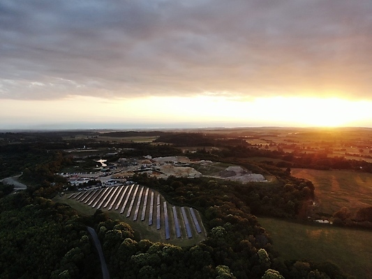 포토 JPG 해외이미지 모래 안테나 풍경 사람없음 초록색 태양 환경 항구 손상 시골 생태계 충격 드론 채석 흉터 해외포토 자연요소 컬러 컨셉 통신 교통시설 상처 파일형식 이미지허브