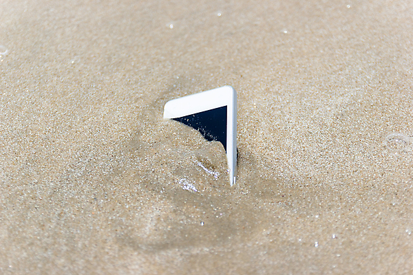 포토 JPG 해외이미지 모래 파도 바다 컨셉 자연 모바일 휴가 세포 사람없음 물 스마트폰 디지털 수중 장비 흰색 전화기 스마트 해외포토 자연요소 컬러 핸드폰 스마트기기 생태계 파일형식 이미지허브