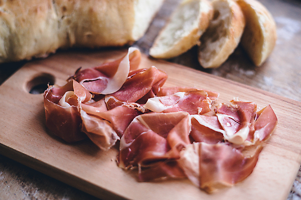 포토 JPG 해외이미지 접시 음식 빵 백그라운드 토마토 채소 탁자 치즈 샌드위치 건강 육류 요리 사람없음 목재 빨간색 식사 저녁식사 이탈리아 소고기 시골 신선 맛 그릴 아침식사 애피타이저 바게트 굽기 만취 카나페 올리브 햄 베이컨 바질 아보카도 점심식사 모짜렐라치즈 브루스케타 채식주의자 타파스 해외포토 나무 식기 열매 유럽 컬러 가구 컨셉 과일 식재료 재료 주방용품 유제품 서양음식 돼지고기 구이 채식 술취함 파일형식 이미지허브