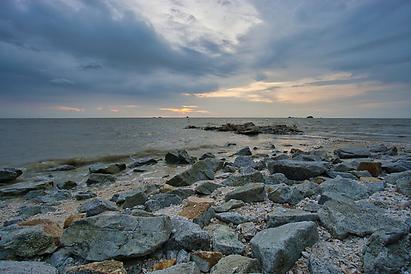 포토 JPG 해외이미지 구름 라이프스타일 실루엣 모래 바다 여행 백그라운드 오렌지 자연 하늘 휴가 휴식 사람 풍경 사람없음 야외 물 여름 파란색 빛 햇빛 태양 평화 일출 침묵 일몰 모래언덕 덩어리 남쪽 말레이시아 내추럴 혼자 수평선 해외포토 자연요소 계절 아시아 컬러 컨셉 과일 촬영기법 생활 노을 소리 방향 언덕 생태계 파일형식 이미지허브