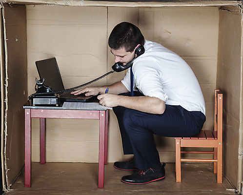 포토 JPG 해외이미지 전신 백인 남자 의자 탁자 한명 앉기 성인 옆모습 노트북 상자 사무실 업무 비즈니스맨 전화기 갇힘 답답함 성인남자한명만 해외포토 서양인 1 뷰포인트 가구 비즈니스 모션 사람 전자제품 작업 직장인 감각 남자한명만 성인남자만 파일형식 이미지허브