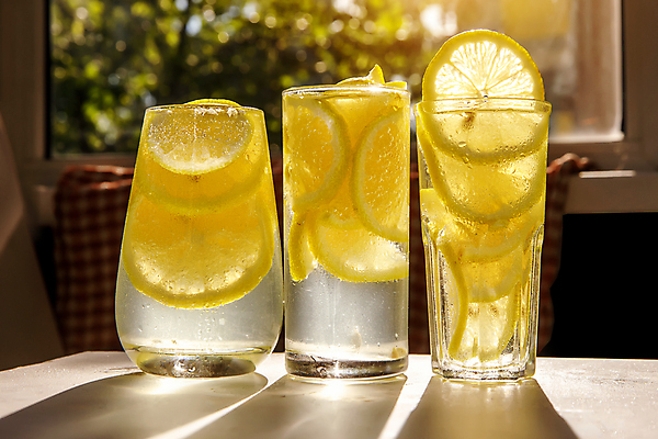 포토 JPG 해외이미지 전통 음료 음식 조각 백그라운드 다이어트 오렌지 과일 유리 탁자 귤 주택 건강 종류 사람없음 초록색 물 환경 정원 얼음 주스 봄 방 머그컵 추위 수확 흰색 시골 신선 칵테일 설탕 레몬 레모네이드 가득함 라임 냉각기 석공 소다 스무디 핸드메이드 디톡스 해외포토 자연요소 계절 컬러 가구 농업 재질 주류 건물 컵 에이드 파일형식 이미지허브