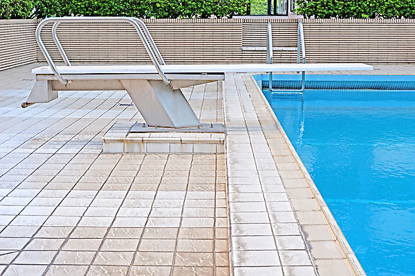 포토 JPG 해외이미지 외관 사다리 호텔 휴가 휴식 바닥 수영장 건강 사람없음 야외 물 파란색 운동 계단 수영 무대 신선 고급 상쾌 휴양지 다이빙 단상 해외포토 자연요소 감정 컬러 컨셉 숙소 장소 도구 수상스포츠 수중스포츠 파일형식 이미지허브