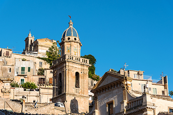 포토 JPG 해외이미지 문화 여행 산 사람없음 야외 건물 도시풍경 성당 교회 여행객 이탈리아 지중해 대성당 해외포토 건축물 유럽 바다 종교건축 사람 풍경 도시 파일형식 이미지허브
