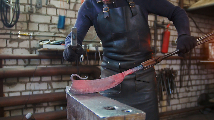 포토 JPG 해외이미지 직업 전통 손 산업 불 기술 사람없음 빛 상점 금속 힘 장비 공구 업무 뜨거움 작업실 제조 상품 망치 철 무거움 빛망울 광 대장장이 솜씨 스트라이크 조작 철강 해외포토 자연요소 재질 신체부위 도구 작업 무게 파일형식 이미지허브