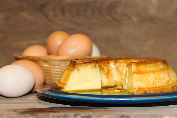 포토 JPG 해외이미지 전통 접시 디저트 사탕 요리 사람없음 목재 갈색 노란색 계란 이탈리아 우유 프랑스 시골 스페인 달콤 설탕 포르투갈 푸딩 아르헨티나 바닐라 캐러멜 해외포토 나무 식기 유럽 음식 컬러 재료 유제품 알 남아메리카 맛 파일형식 이미지허브
