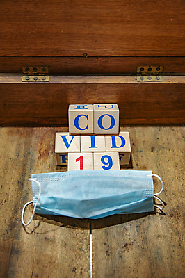 포토 JPG 해외이미지 백그라운드 컨셉 텍스트 건강 사람없음 목재 파란색 단어 상자 약 갈색 블록 바이러스 질병 위험 편지 심볼 큐브 오브젝트 사인 감염 내추럴 전염병 줄서기 해외포토 나무 문자 컬러 재료 의학 모션 파일형식 이미지허브