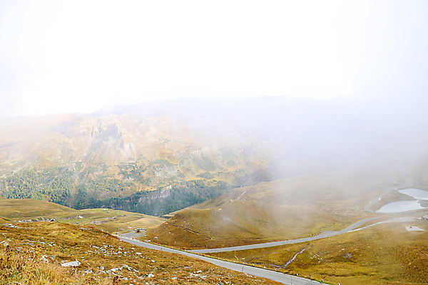 포토 JPG 해외이미지 구름 공원 유럽 도로 여행 자연 하늘 휴가 산 파노라마 풍경 사람없음 야외 초록색 여름 파란색 계곡 얼음 침묵 봄 하이킹 흰색 오스트리아 정상 아스팔트 언덕 빙하 알프스 전국 절정 해외포토 자연요소 계절 공공시설 나라 길 컬러 교통시설 레저 촬영기법 소리 생태계 파일형식 이미지허브