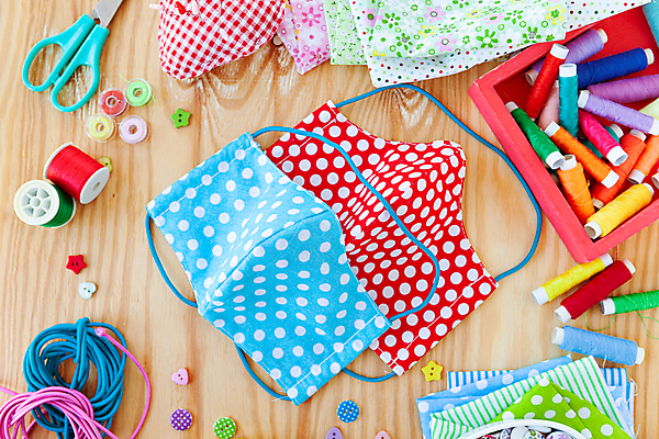 포토 JPG 해외이미지 리본 패턴 버튼 건강 가면 사람없음 가로 컬러풀 덮개 직물 면 바느질 밟기 섬유 수공예 재단 핸드메이드 해외포토 컬러 무늬 모션 뚜껑 공예 파일형식 이미지허브