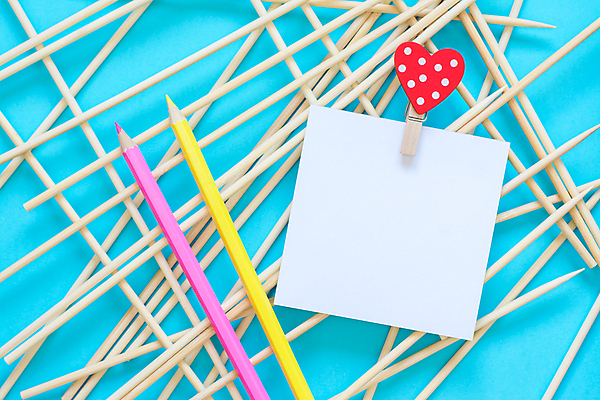 포토 JPG 해외이미지 종이 분홍색 비즈니스 성공 설계 프레임 직장 창조 선물 사랑 사람없음 목재 가로 빨간색 파란색 컬러풀 사무실 노란색 쪽지 공백 공연 흰색 하트 신용카드 메시지 편지 편지지 오브젝트 문서 클립 구성 업그레이드 조언 카피스페이스 브레인스토밍 해외포토 모양 나무 감정 컬러 컨셉 회사 재료 이벤트 금융 파일형식 이미지허브