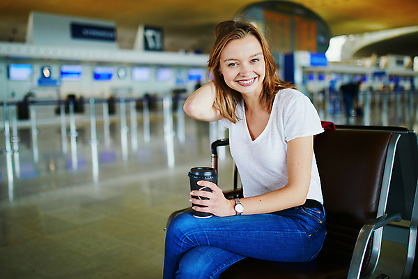 포토 JPG 해외이미지 서양인 여자 여행 휴가 비행기 한명 성인 10대 여행객 여행가방 기다림 공항 성인여자한명만 해외포토 외국인 1 가방 항공교통 교통시설 모션 청소년 대중교통 사람 여자한명만 성인여자만 파일형식 이미지허브